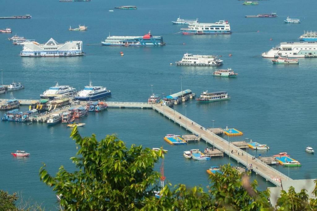 Seven Zea Chic Hotel Pattaya Esterno foto