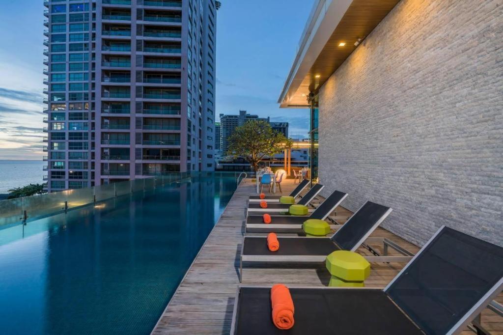 Seven Zea Chic Hotel Pattaya Esterno foto