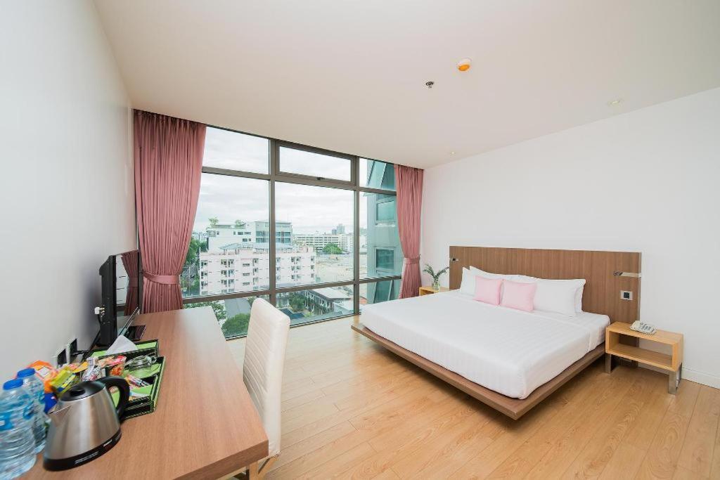 Seven Zea Chic Hotel Pattaya Esterno foto