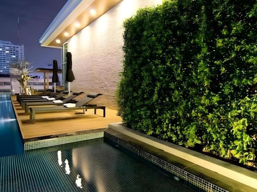 Seven Zea Chic Hotel Pattaya Esterno foto